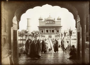 Harmandir Sahib in 1907, from Darshan Deodri.jpg
