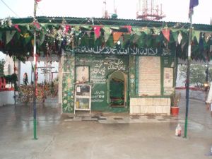 Shrine of Hazrat Baba Wali Qandhari at hill top at Hassan Abdal.jpg