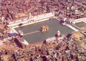 Sri Darbar Sahib Mid 1980s - Aerial.jpg