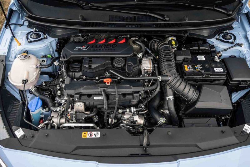 File:Hyundai i20 N (2022) Engine.jpg