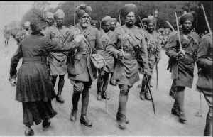 Sikh soldiers in Paris WW1 in 1916.jpg