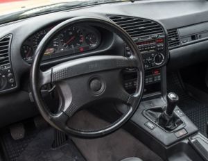 BMW M3 (E36) (1997) Cockpit.jpg