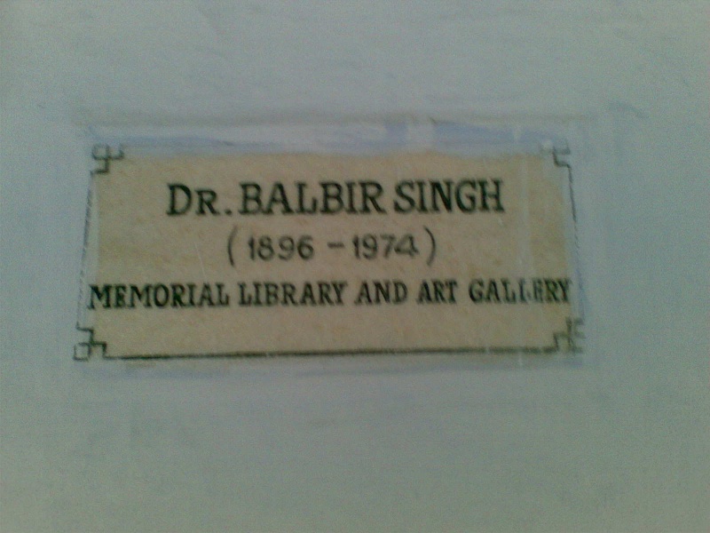 File:Foundation stone of dr balbir singh memorial library.jpg