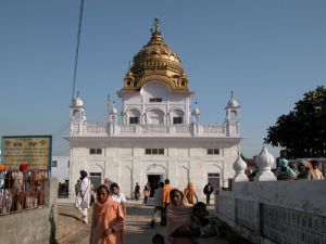 Gurdwara Dera Baba Nanak.jpg