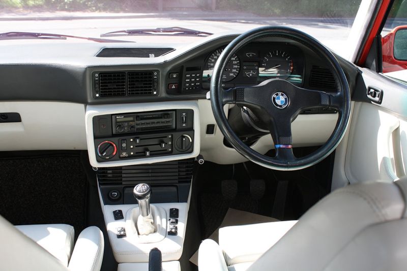 File:BMW M5 (E28) (1987) Cockpit.jpg